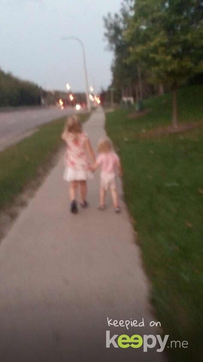 my girls on an adventure, hand in hand. :) » Keepy.me