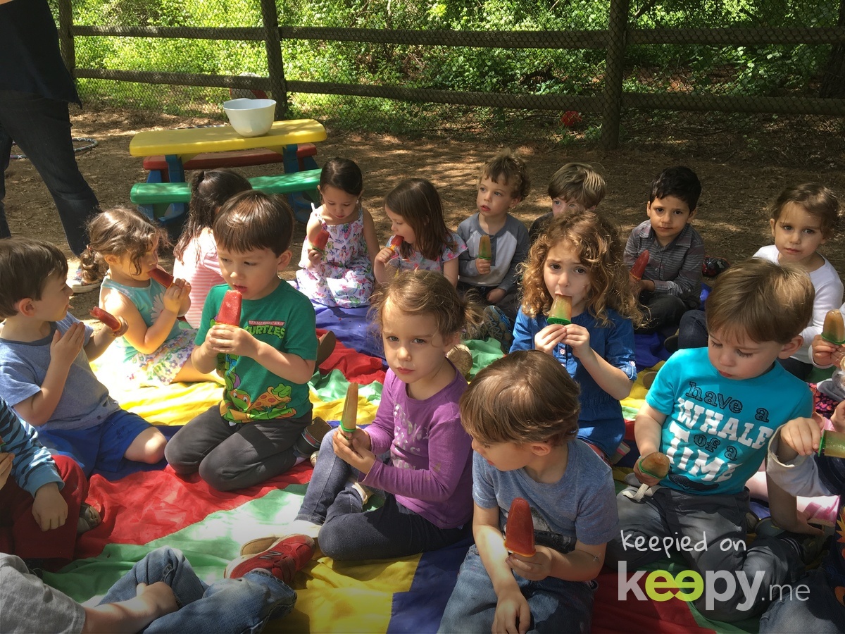 Storytime outside with ice pops » Keepy.me