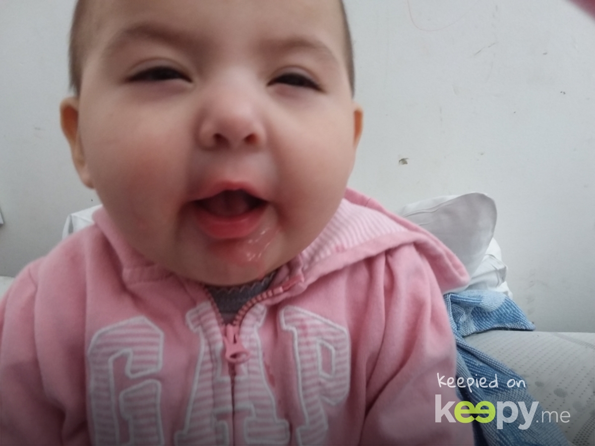 Scarlett's first taste of a popsicle » Keepy.me